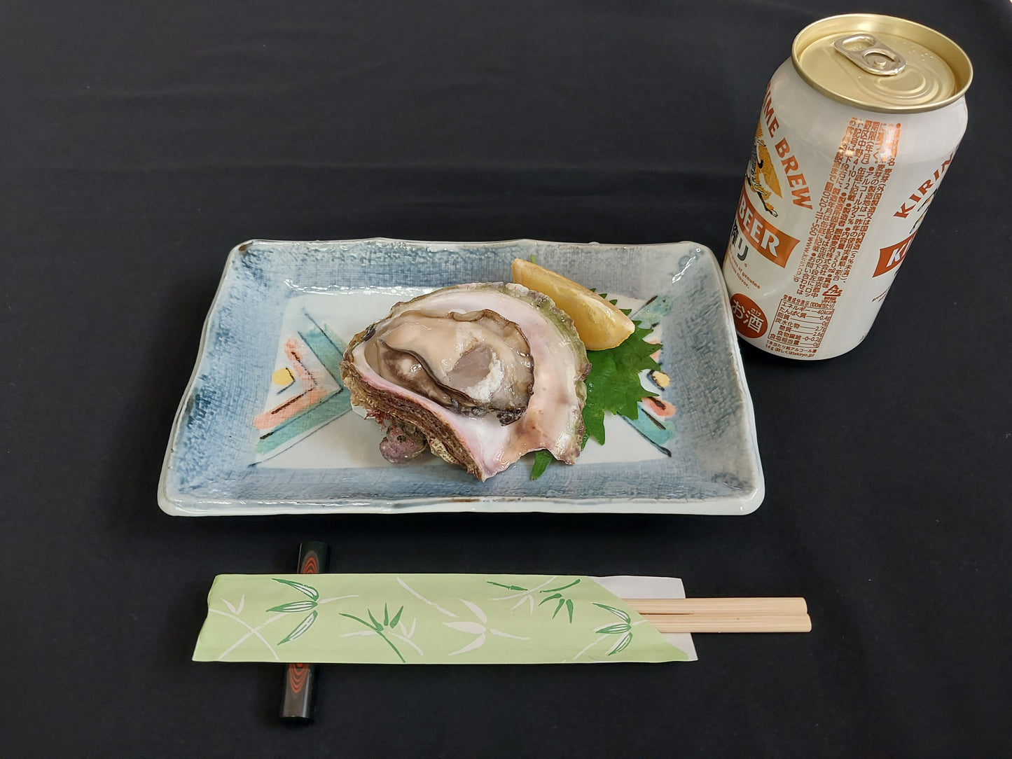 01111.夏季限定生岩ガキ 2,500円
